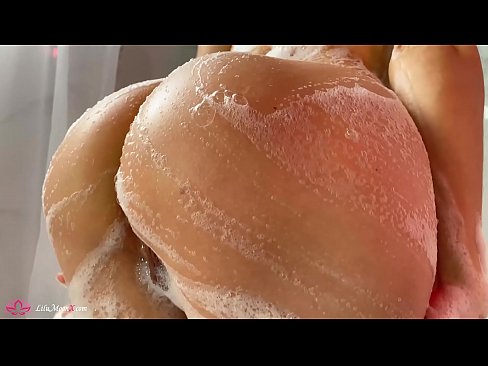 ❤️ Morena masturba o coño cun vibrador ata un orgasmo intenso na ducha ️❌ Vídeo porno a nós gl.sexvideogif.ru ﹏