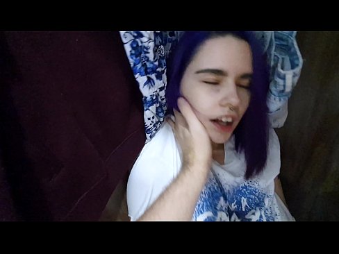 ❤️ Atopo a miña irmá no armario e axudouna a correrse ️❌ Vídeo porno a nós gl.sexvideogif.ru ﹏
